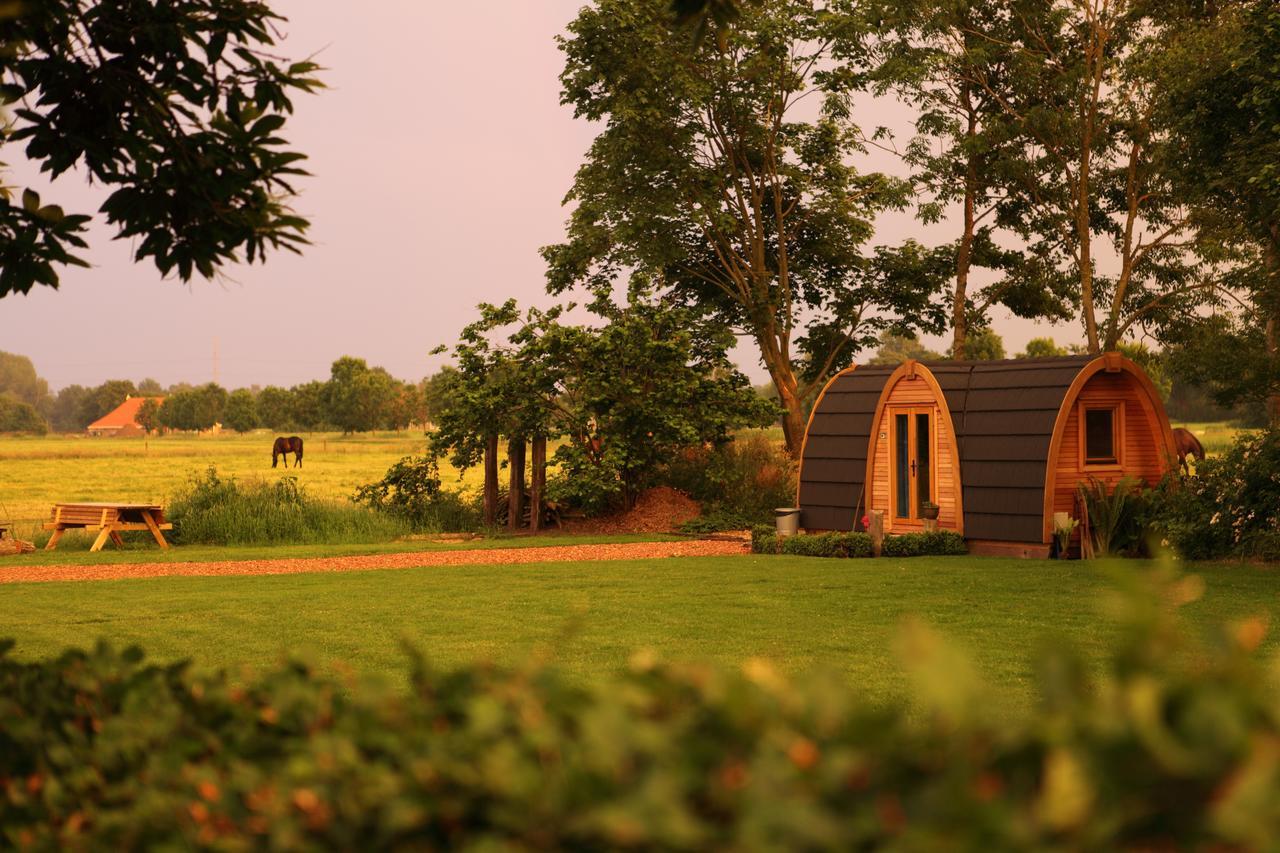 Trekkershut Hotel Jubbega-Schurega ภายนอก รูปภาพ